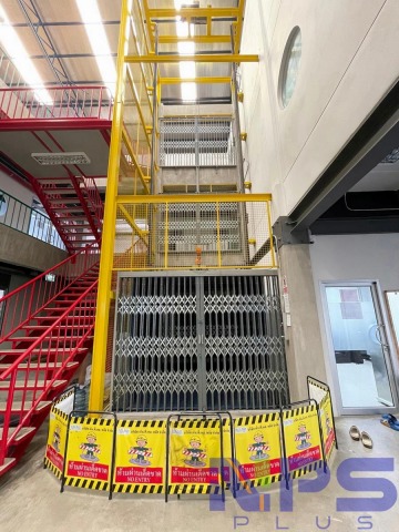 เปลี่ยนสลิงลิฟต์ขนของโรงงาน